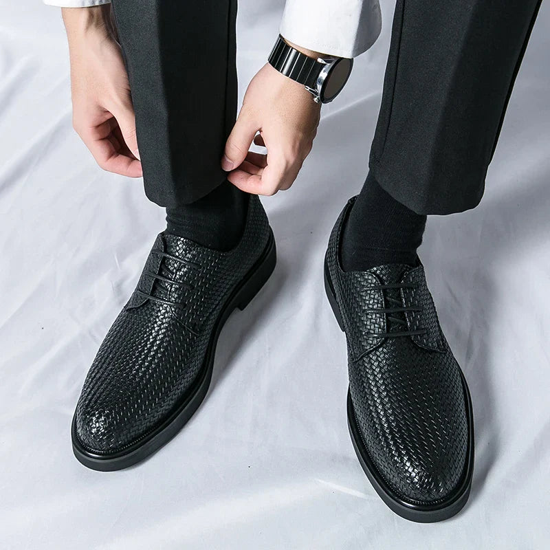 Oxford Shoes | Woven Design with Lace Up Style