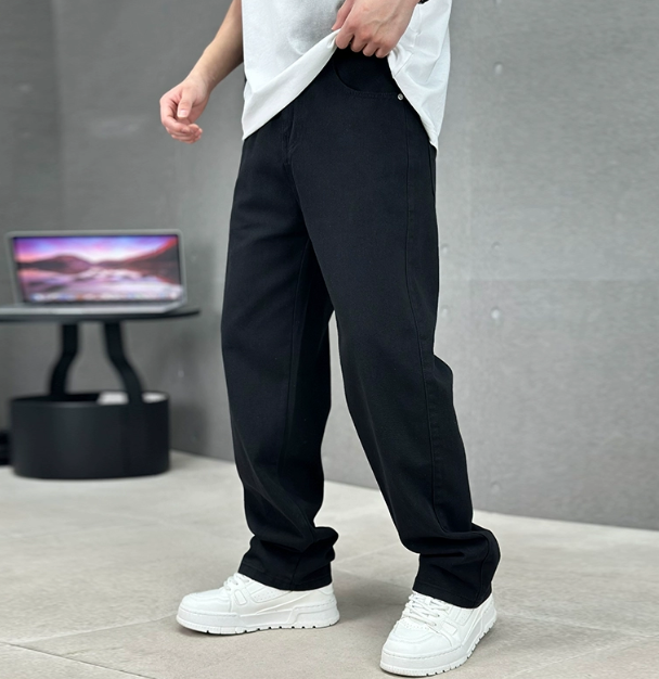 Men’s Loose Fit Straight Leg Jeans | Relaxed Full Length For Everyday Wear
