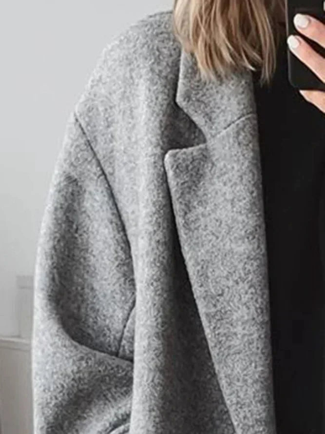 Alvera – the cozy long coat designed for elegance and comfort