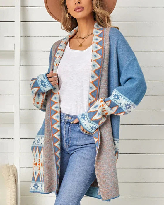 Solana – the relaxed-fit jacket with a unique print