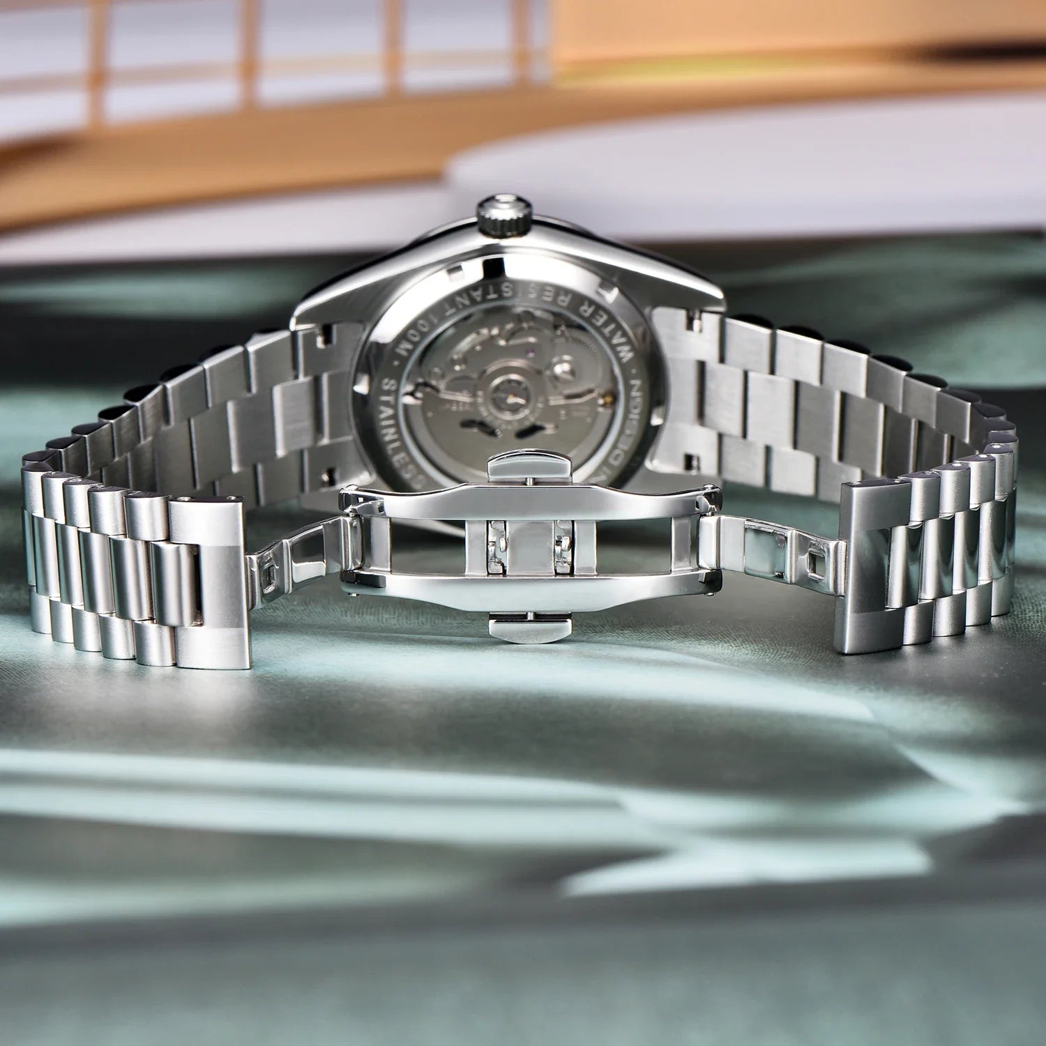 Classic Dress Watch | Day Date Dial with Fluted Bezel