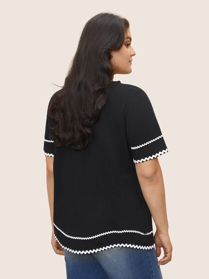 Vivienne | Breathable Cotton T-shirt with Stylish Contrast Trim