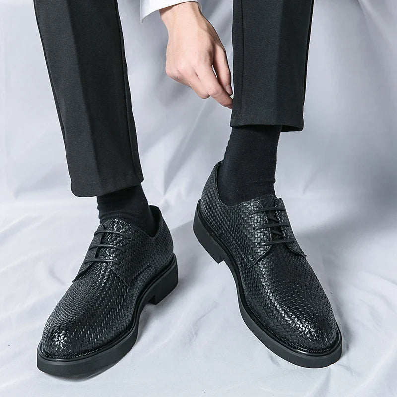 Oxford Shoes | Woven Design with Lace Up Style