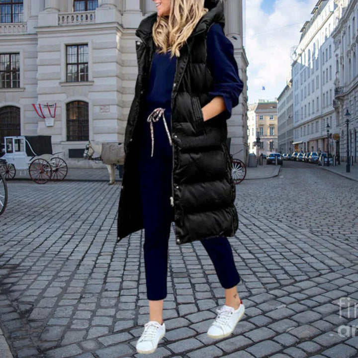 Iselle – the ultimate long, sleeveless body warmer that brings warmth and elegance to every outfit