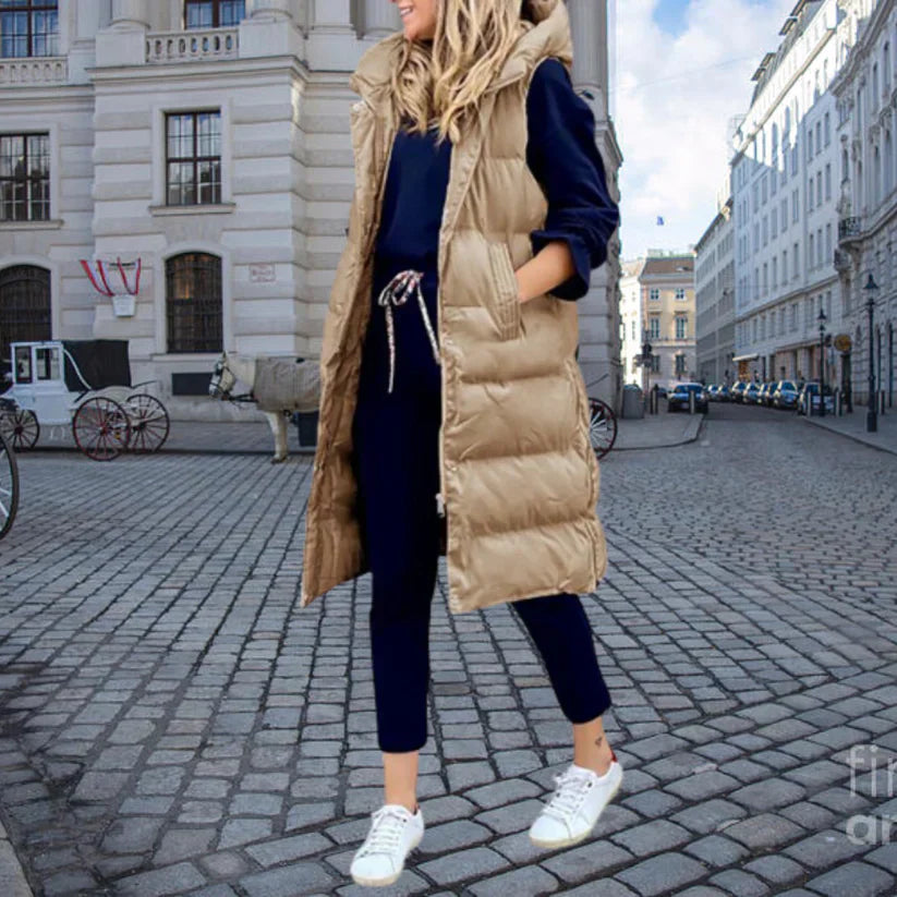 Iselle – the ultimate long, sleeveless body warmer that brings warmth and elegance to every outfit