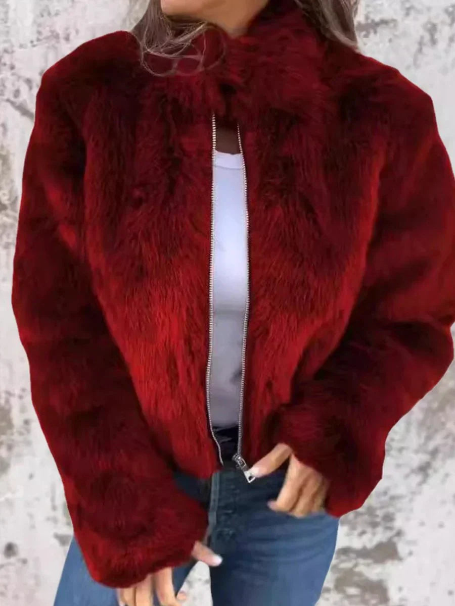 Serena – a refined faux fur jacket with a zipper closure