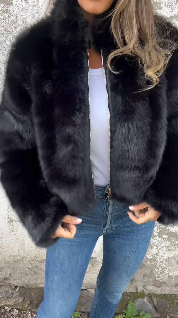 Serena – a refined faux fur jacket with a zipper closure